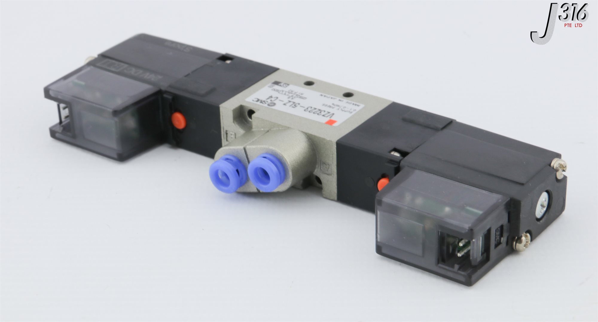 Manifold SMC 10-VZ3223 Usato Per Valvole Pneumatiche Con Regolatore E Manometro